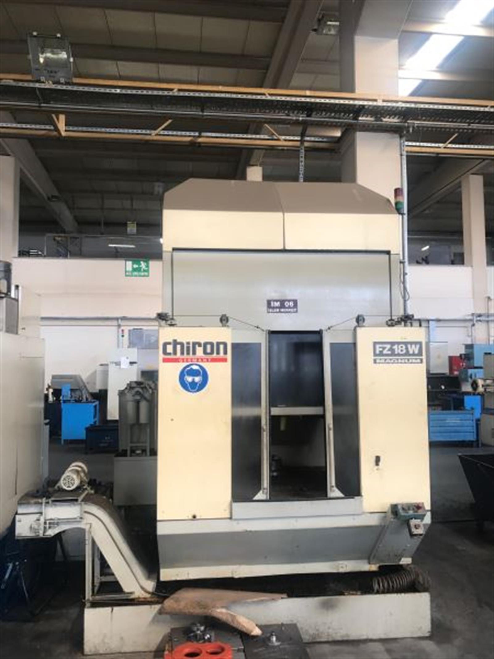 Chiron FZ 18 W Machining center - vertical