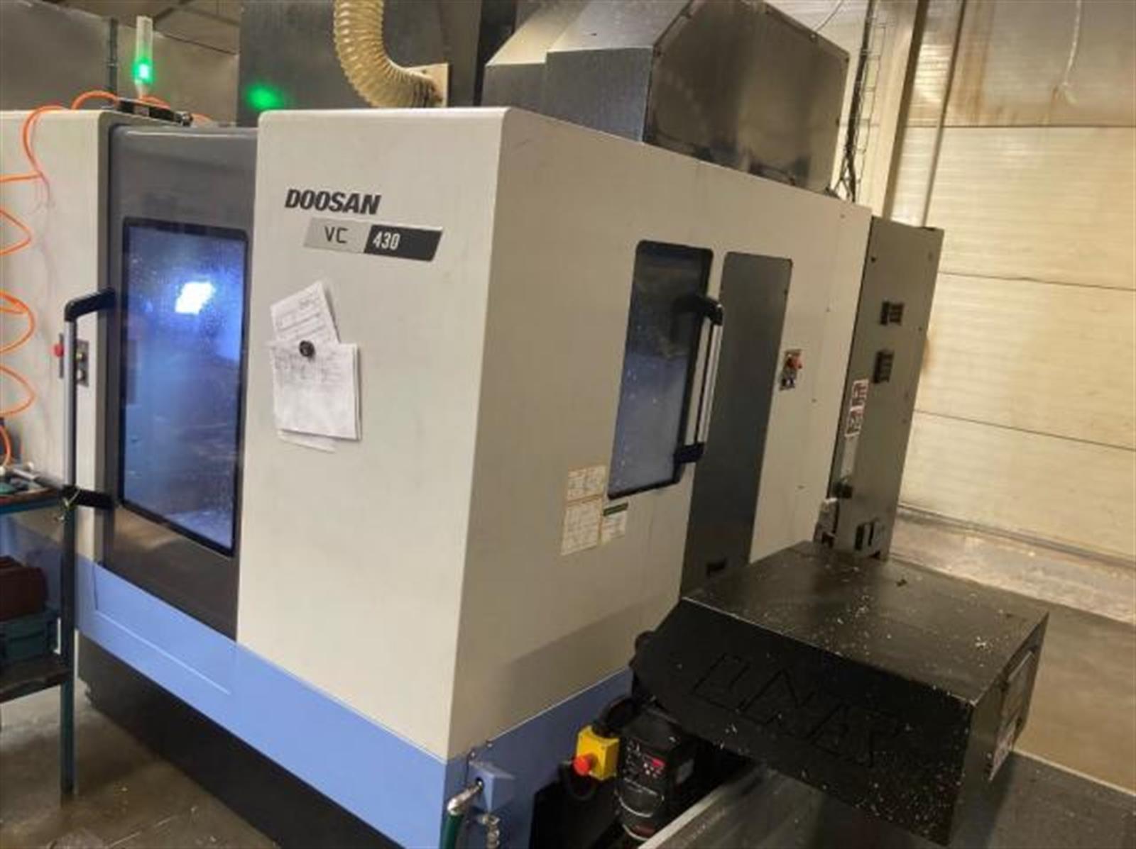 Doosan VC 430APC Machining center - vertical