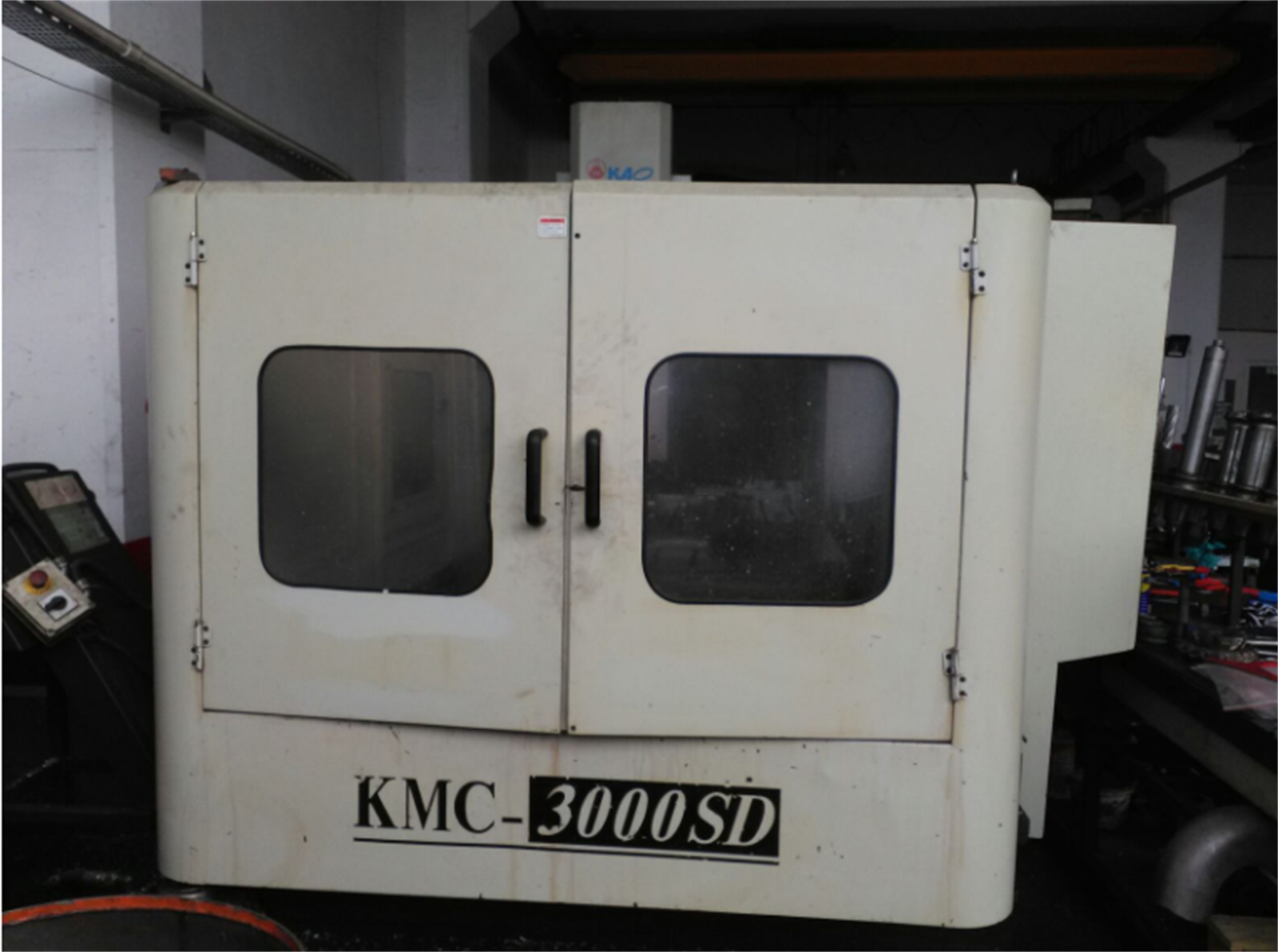 Kaoming KMC 3000 SD Machining center - vertical