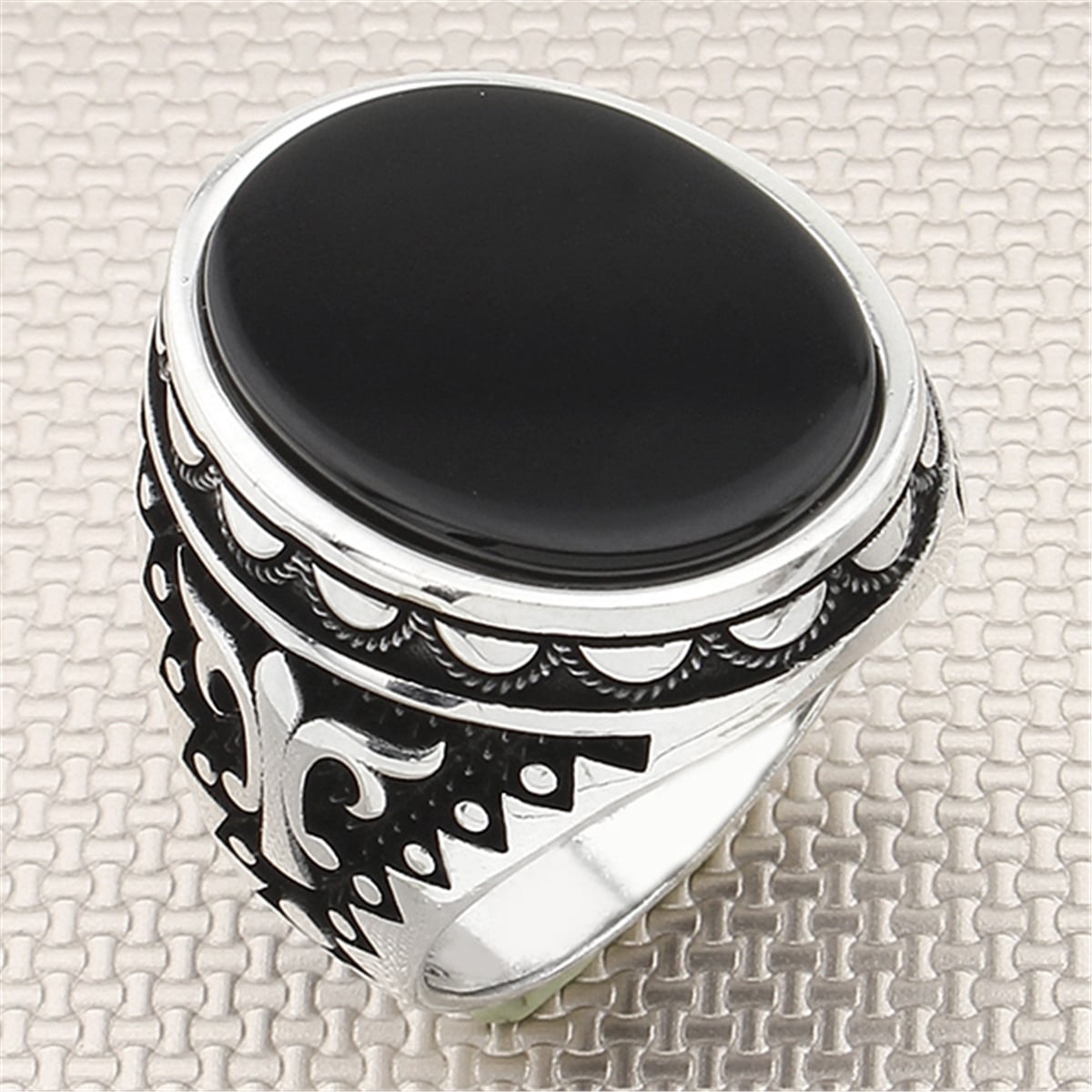 Gotik Motifli Bombe Taşlı Toptan Gümüş Erkek Yüzük