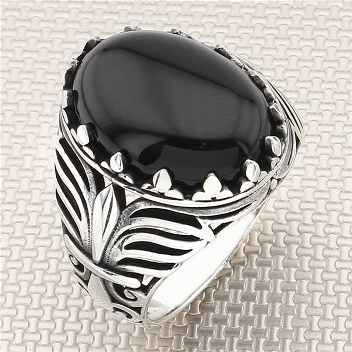 Gotik Tasarım Oval Taşlı Toptan Gümüş Erkek Yüzük