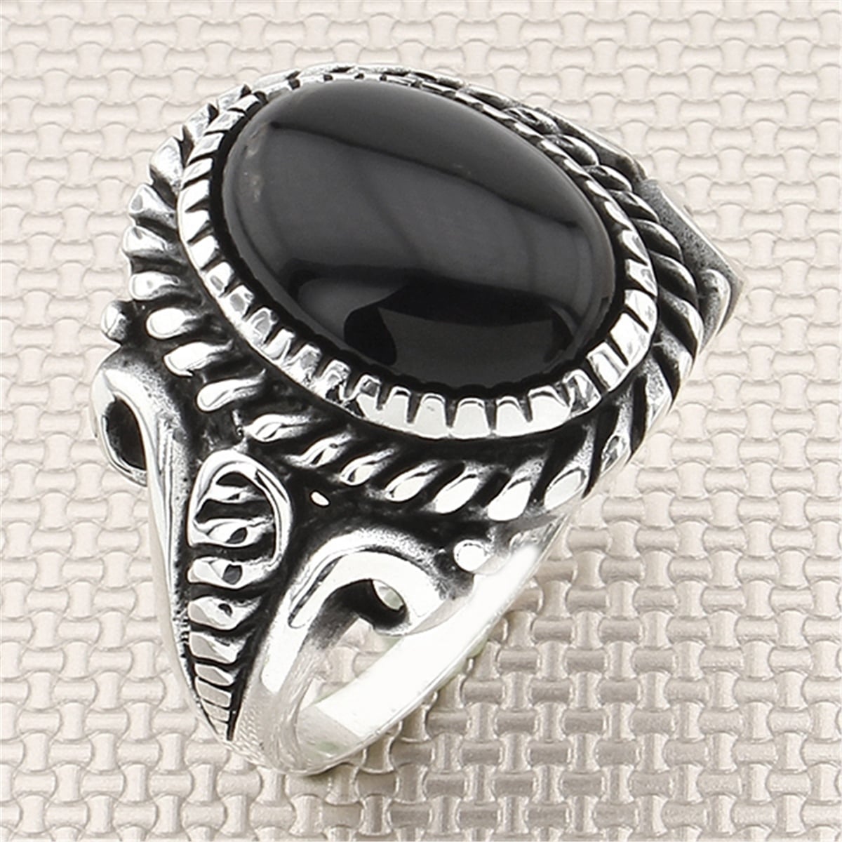 Gotik Tasarım Oval Taşlı Toptan Gümüş Erkek Yüzük