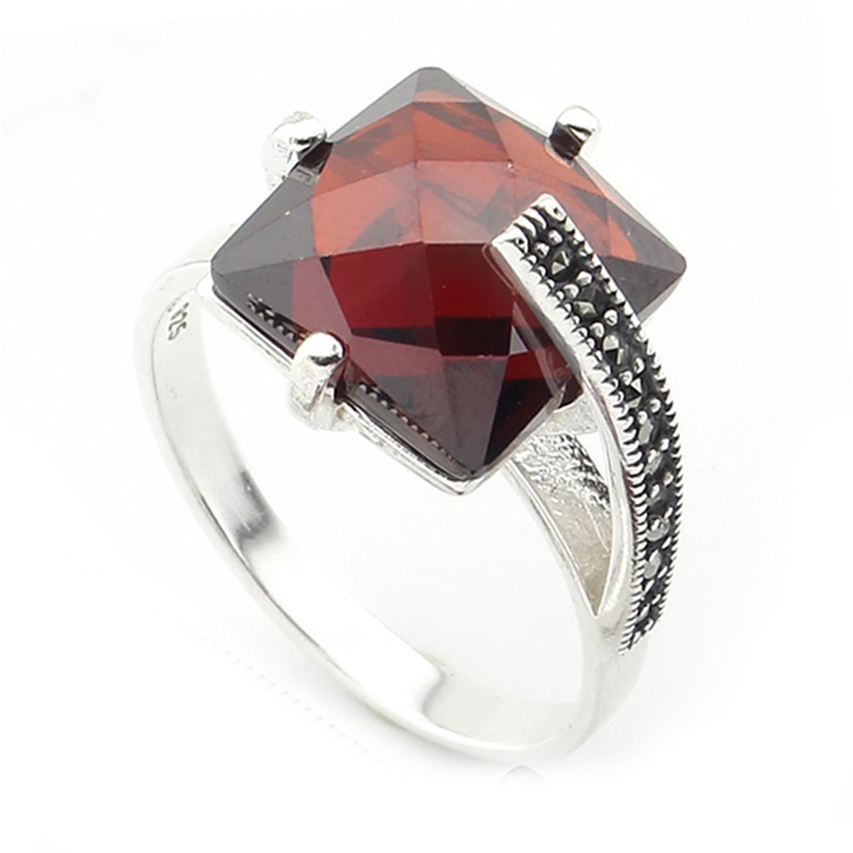 Markazit Bayan Yüzük