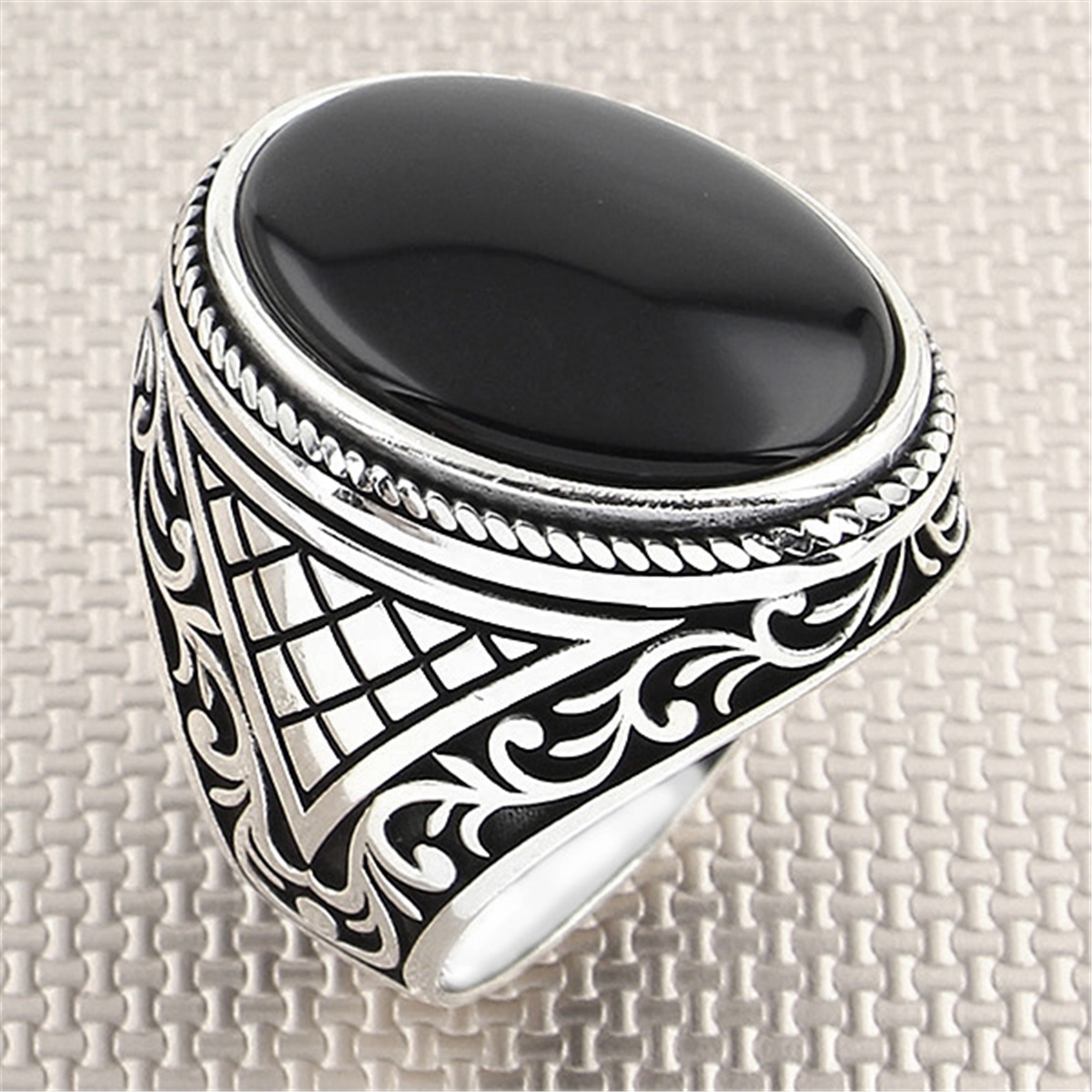Otantik Motifli Oval Taşlı Toptan Gümüş Erkek Yüzük