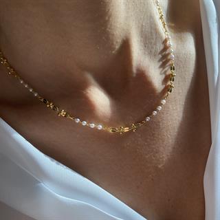 Luxe Pearl Necklace