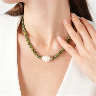 Mosslight Pearl Necklace