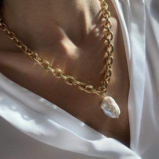 Oval Belcher Chain Baroque Pearl Necklace