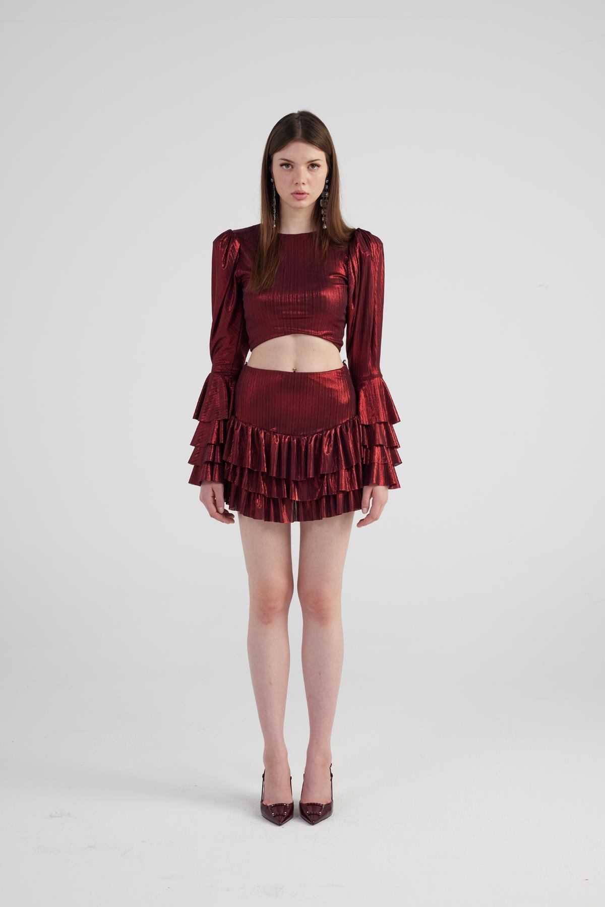 Parlak Kumaşlı Fırfırlı Etek Bluz Yensia Takım Bordo