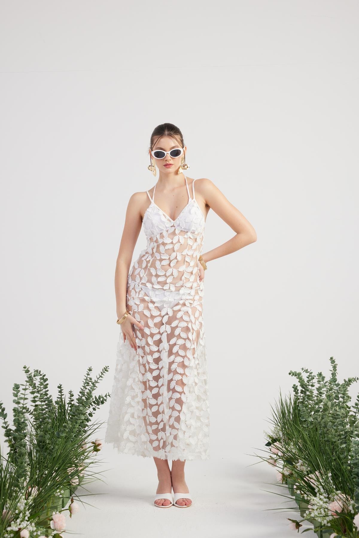 Özel Yapım Yaprak Kumaşlı Uzun Beatriz Elbise Beyaz