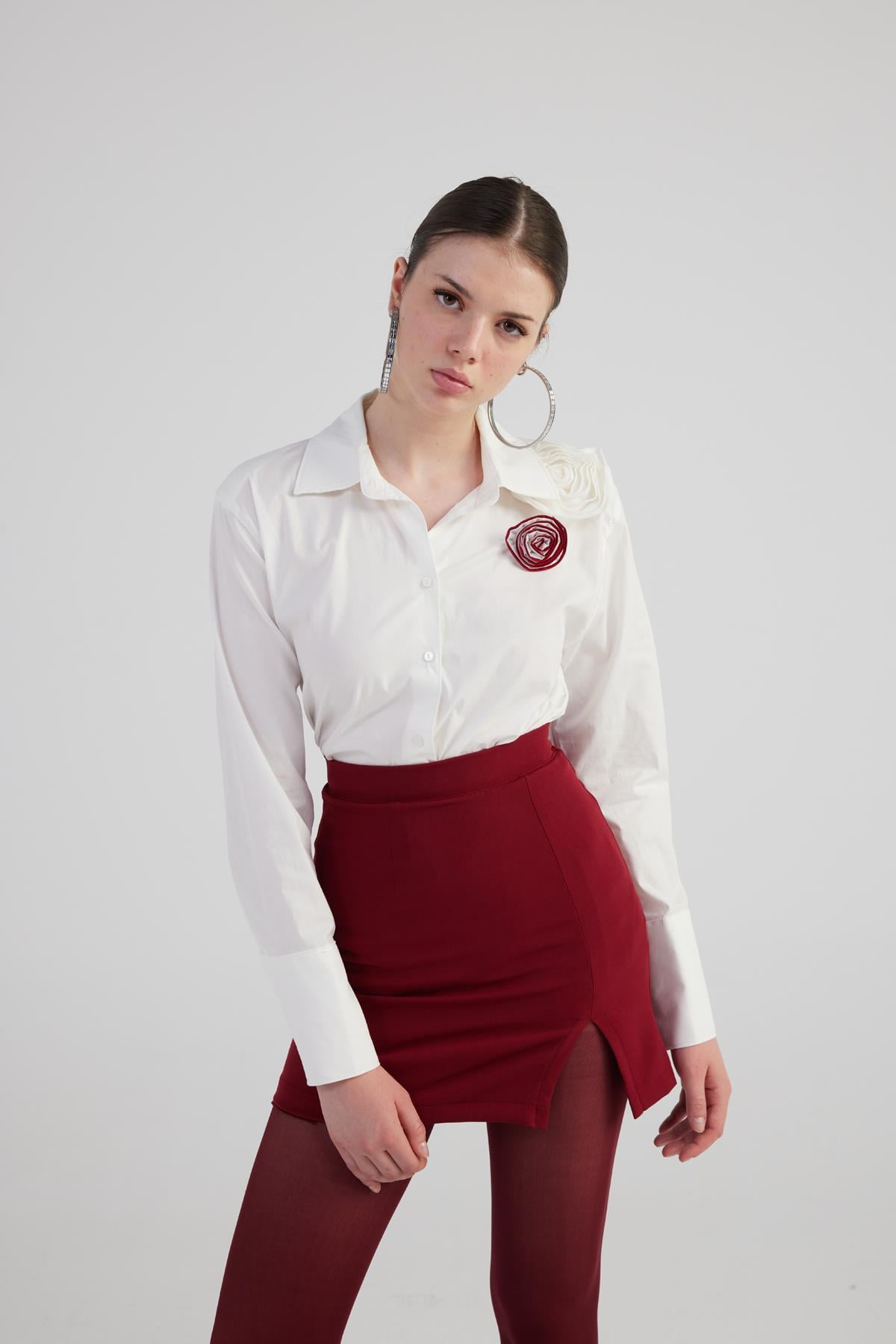 Gül Detaylı Poplin Madison Gömlek Beyaz