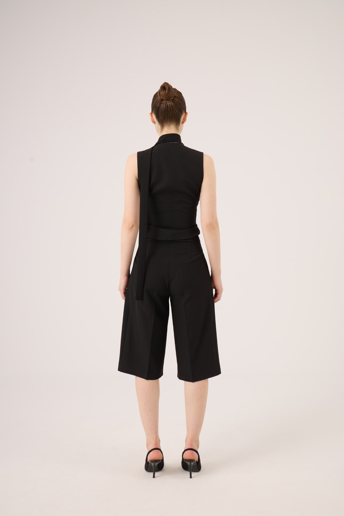 High Waist Single Pleat Nina Bermuda Pants Black