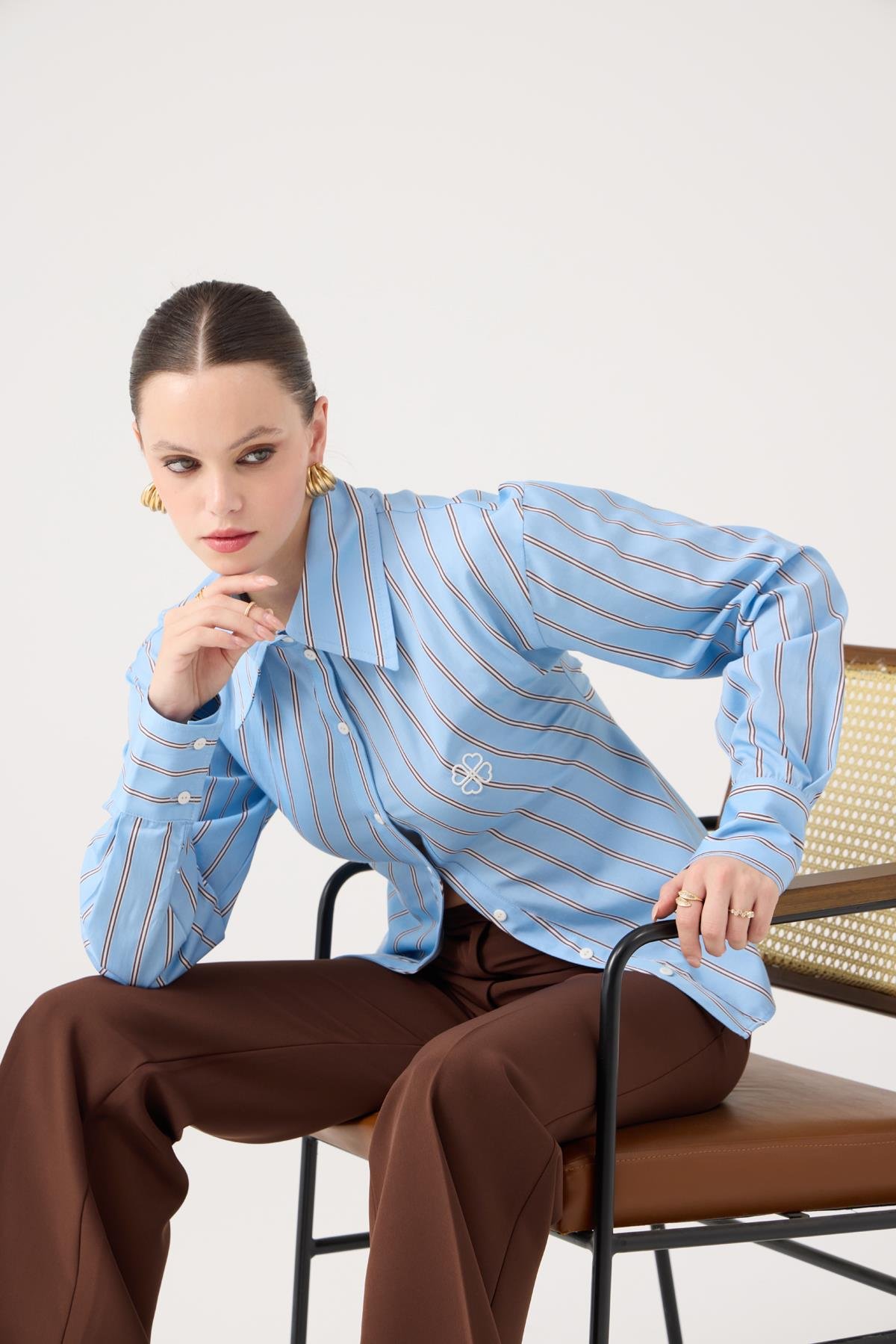 Çizgili Belden Oturmalı Betty Gömlek Mavi