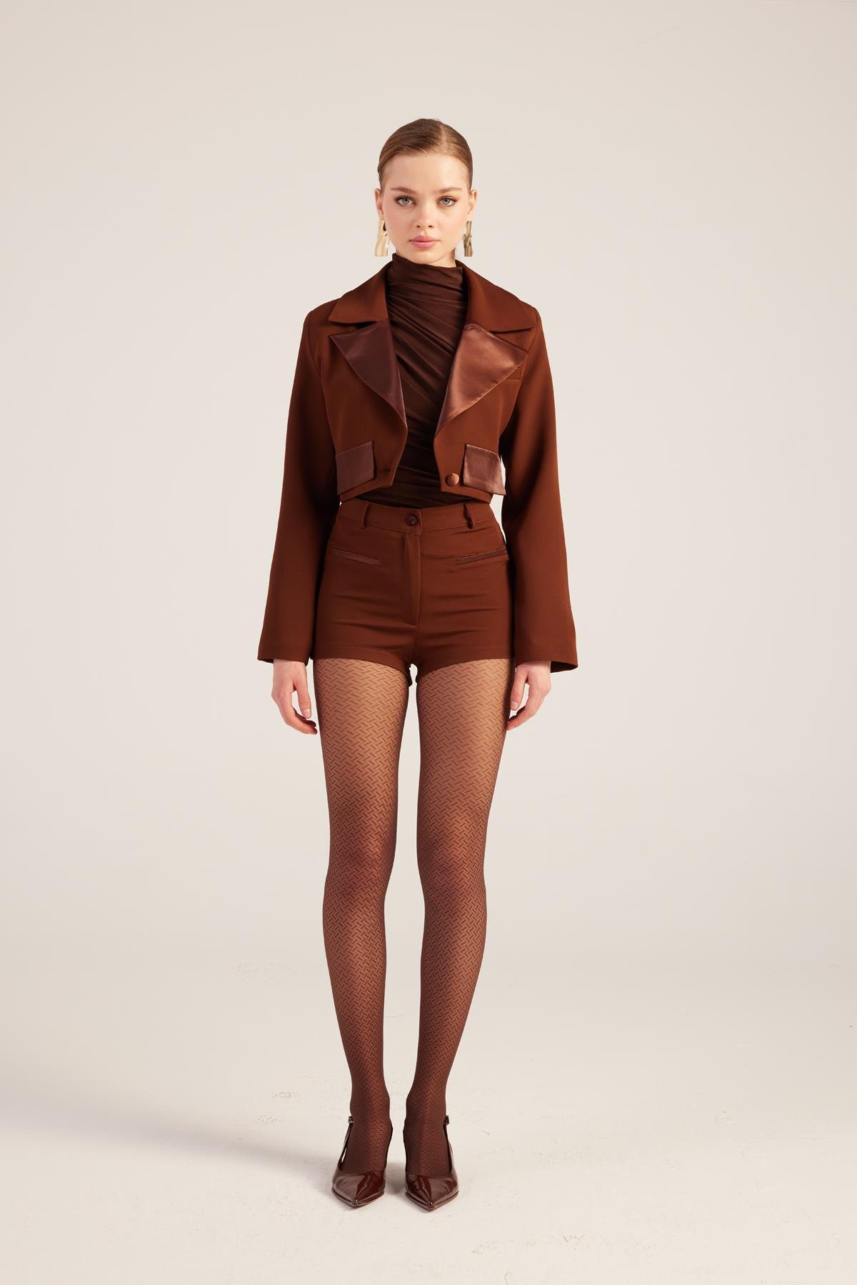 Yakası Saten Detaylı Camila Crop Blazer Ceket Kahve