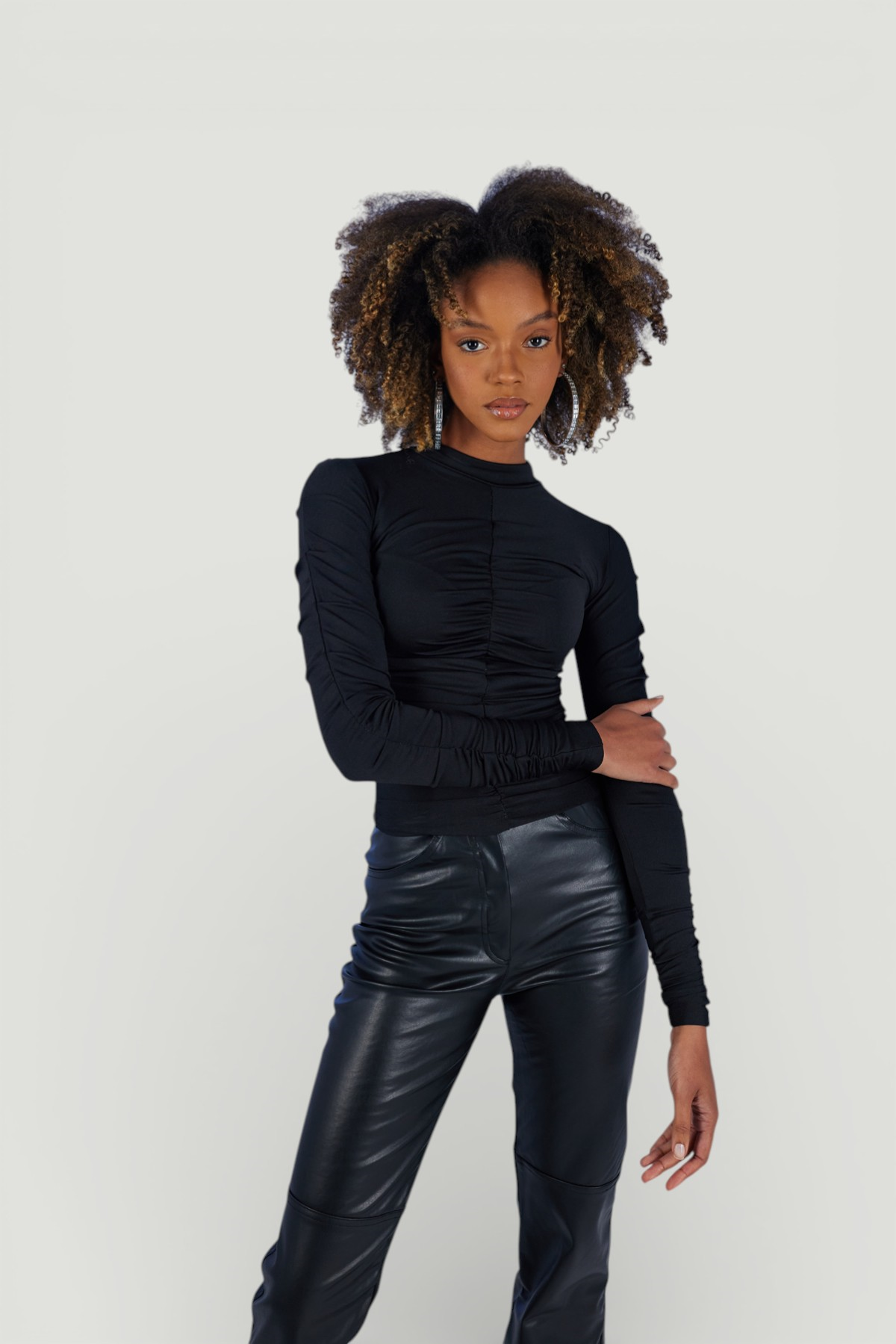 Drape Detaylı Yarım Balıkçı Draped Bluz Siyah