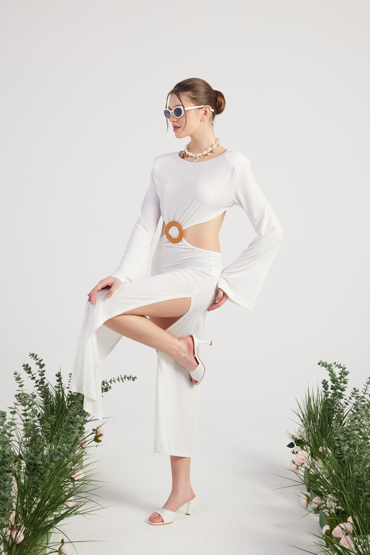 Esnek Kumaş Sırt Dekolteli Uzun Cameron Elbise Beyaz