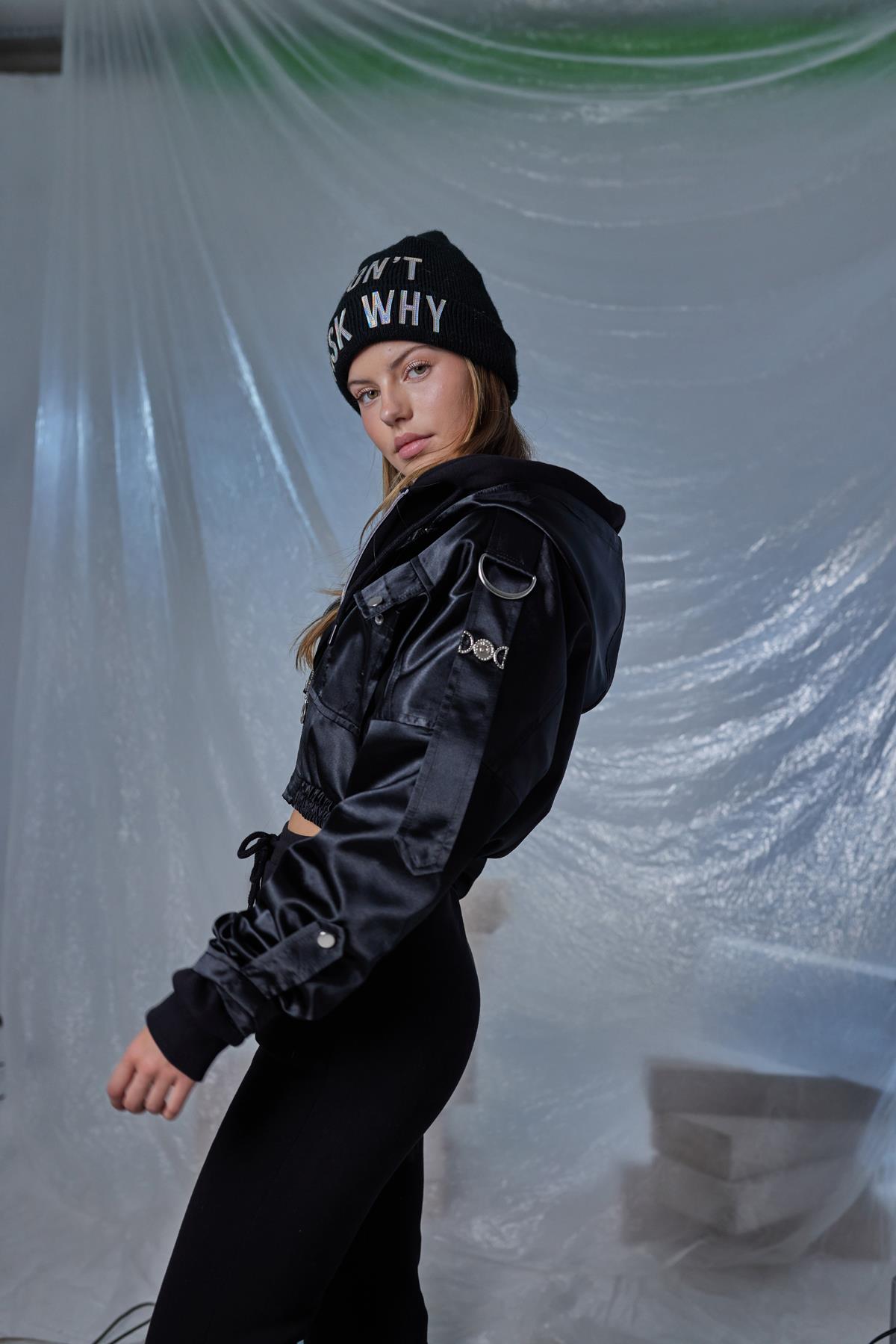 Crop Model Uzun Kol Kapişonlu Saten Fancy Ceket Siyah