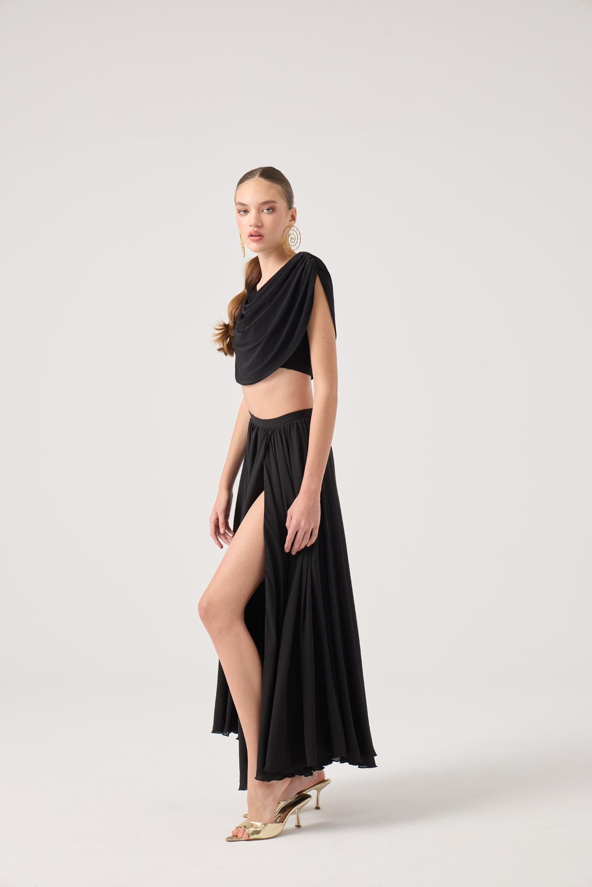 Şifon Etekli Pelerin Bluz Büstiyer 3 lü Alanna Takım Siyah