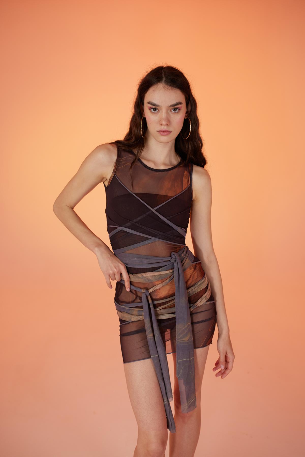 Bağlama Detaylı Ensek Tül Wrap Elbise Kahverengi