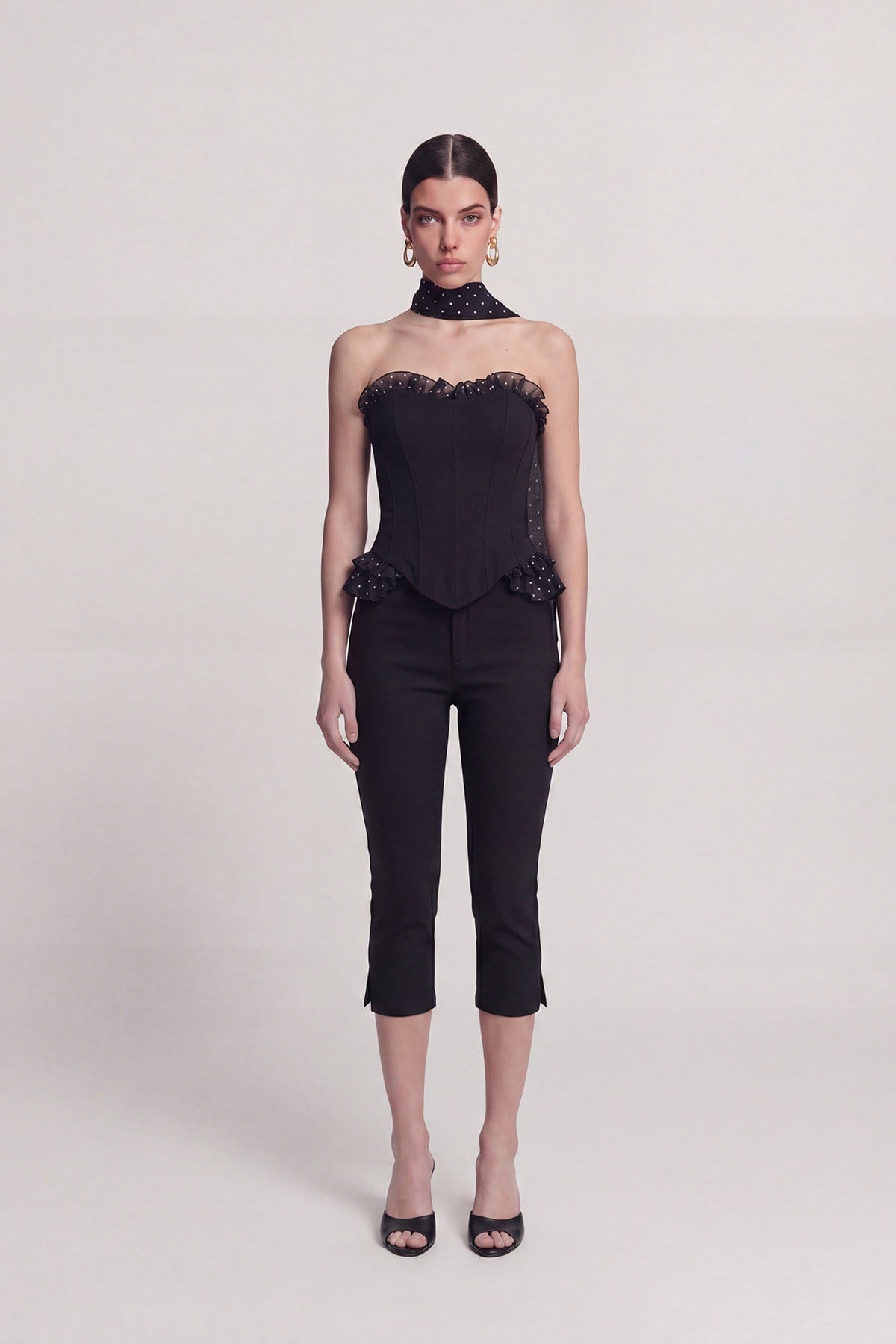 Mid-Waist Lycra Una Capri Pants Black