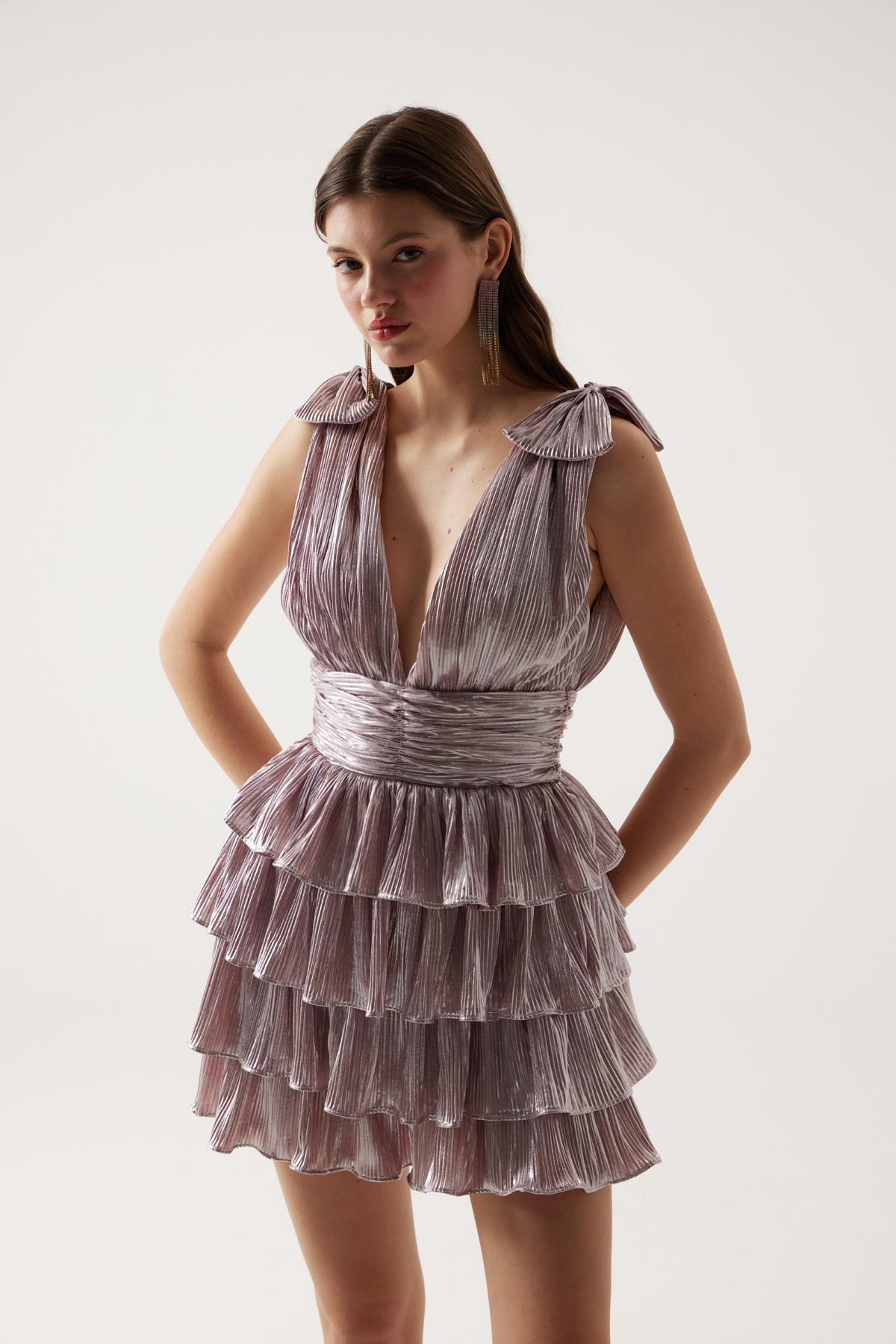 Parlak Kumaşlı Fırfırlı Mini Paole Elbise Pembe