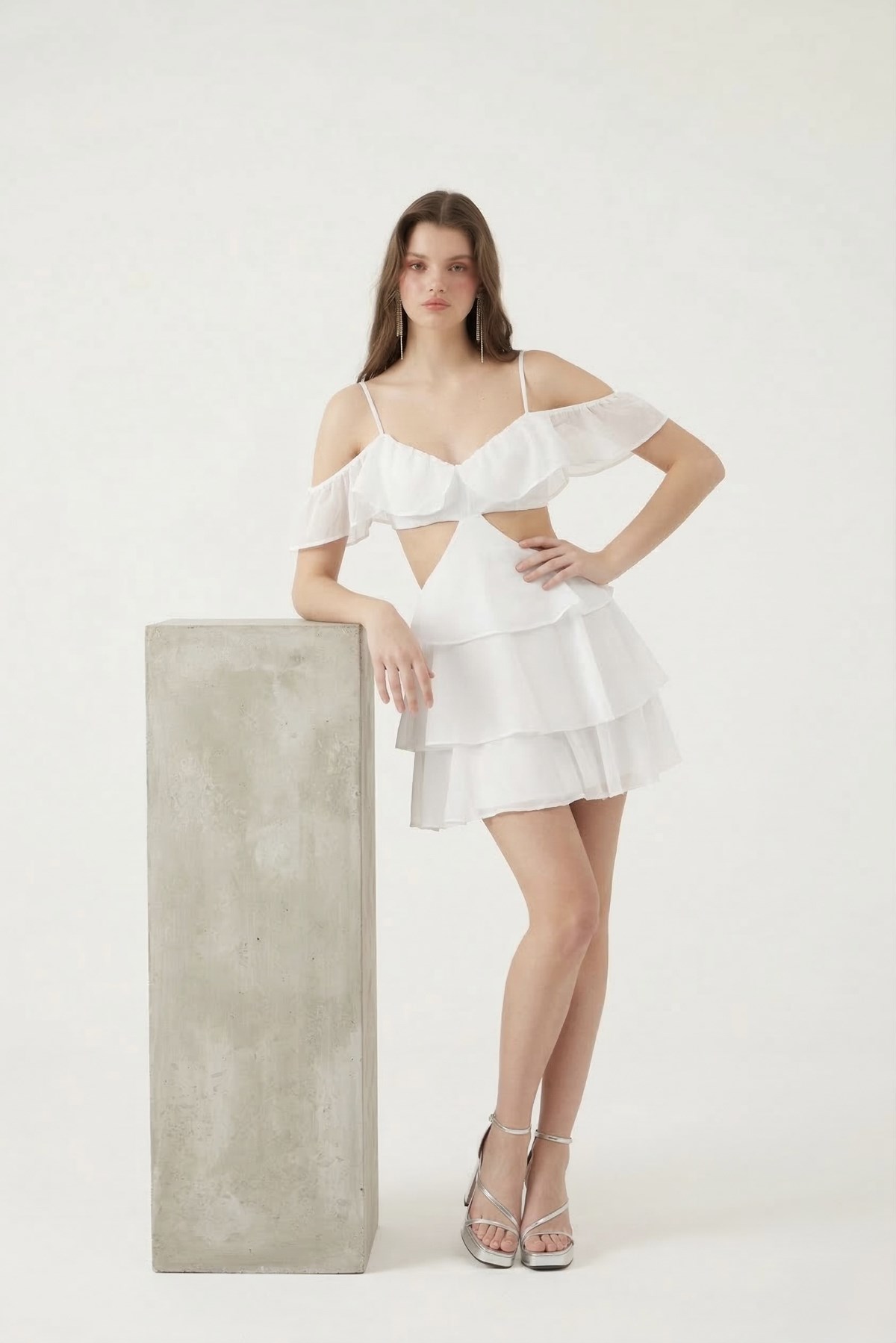 Mini Boy Dekolteli Açık Omuz Detaylı Ruby Elbise Beyaz