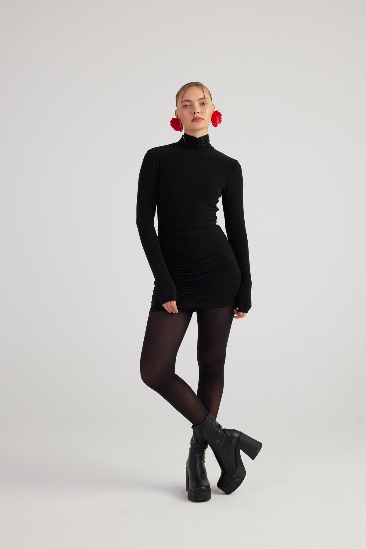 Balıkçı Yaka Büzgülü Mini Tami Elbise Siyah