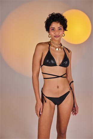 Özel Yapım Parlak Kumaşlı H Aksesuarlı Üçgen Ivory Bikini Üstü Siyah