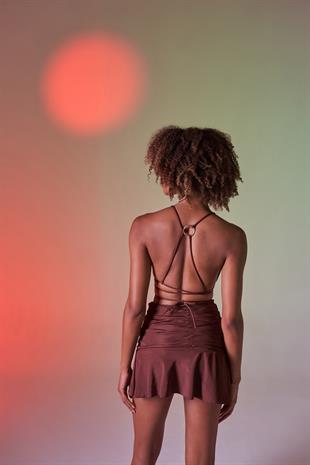 Yüksek Bel Büzgü Detaylı Mini Delphi Etek Kahverengi