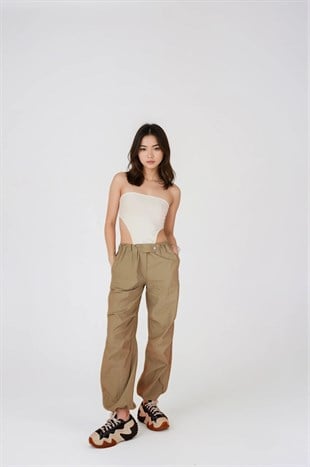 Parachute Pants Beige