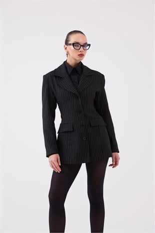 Belden Oturmalı Çizgili Fit Kesim Karen Blazer Ceket Siyah