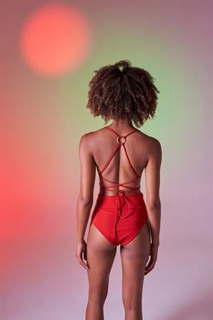 Yüksek Bel Aksesuar Detaylı Delphi Bikini Altı Kırmızı