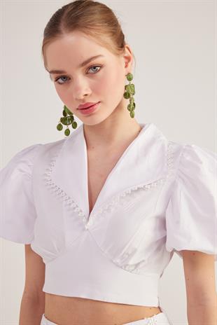 Brode Detaylı, Balon Kollu, Kuşaklı Fairy Gömlek Beyaz