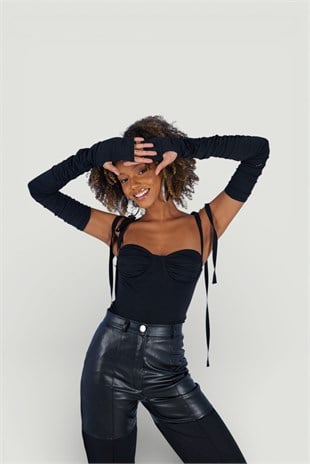 Çıkarılabilir Kollu Fiyonk Bağlamalı Ribbon Bodysuit Siyah