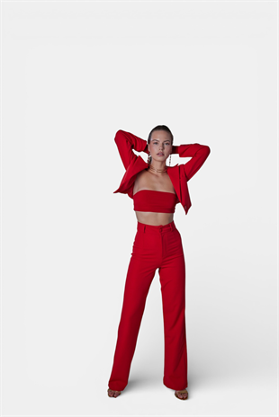 Vatkalı Atlas Kumaş Crop Model Panky Ceket Kırmızı