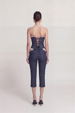 Venus Capri Pants in Navy Blue, Look Like Jeans