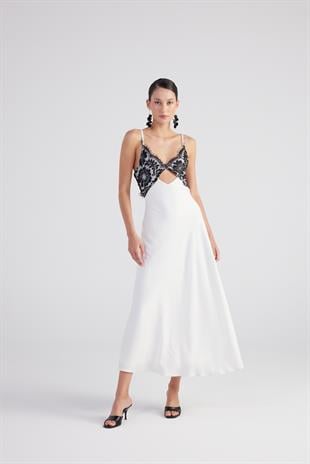 Dantel Detaylı Sırt Dekolteli Uzun Saten Thaliia Elbise Beyaz