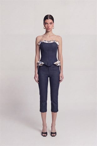 Venus Capri Pants in Navy Blue, Look Like Jeans