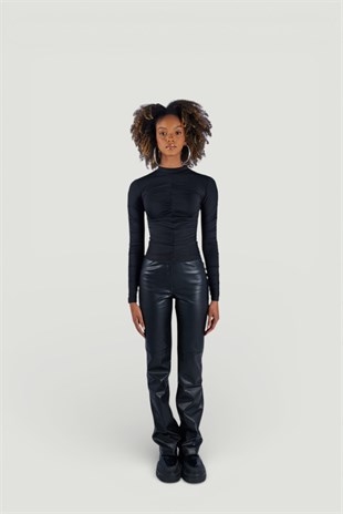 Drape Detaylı Yarım Balıkçı Draped Bluz Siyah