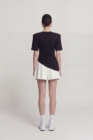 Büzgü Detaylı Vatkalı Demie Tshirt Siyah