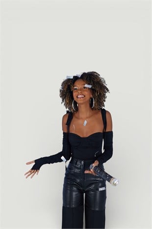 Çıkarılabilir Kollu Fiyonk Bağlamalı Ribbon Bodysuit Siyah