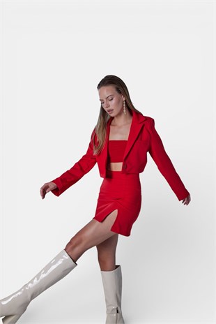 Vatkalı Atlas Kumaş Crop Model Panky Ceket Kırmızı