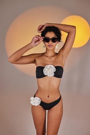 Çıkarılabilir Çiçek Detaylı Premium Sleek Bikini Üstü Siyah