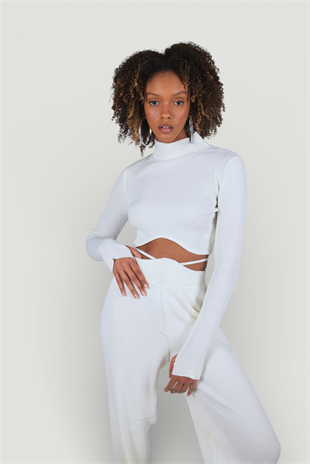 Balıkçı Yaka Crop Model Parmak Geçirmeli Feels Kazak Ekru