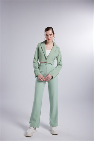 Vatkalı Atlas Kumaş Crop Model Panky Ceket Yeşil