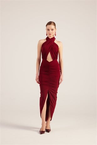 Drape Detaylı Sırtı Açık Yırtmaçlı Uzun Marie Elbise Bordo