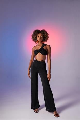 Omuz Detaylı Beatrice Crop Siyah