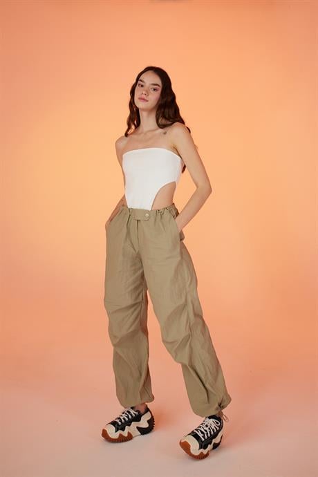 Parachute Pants Beige