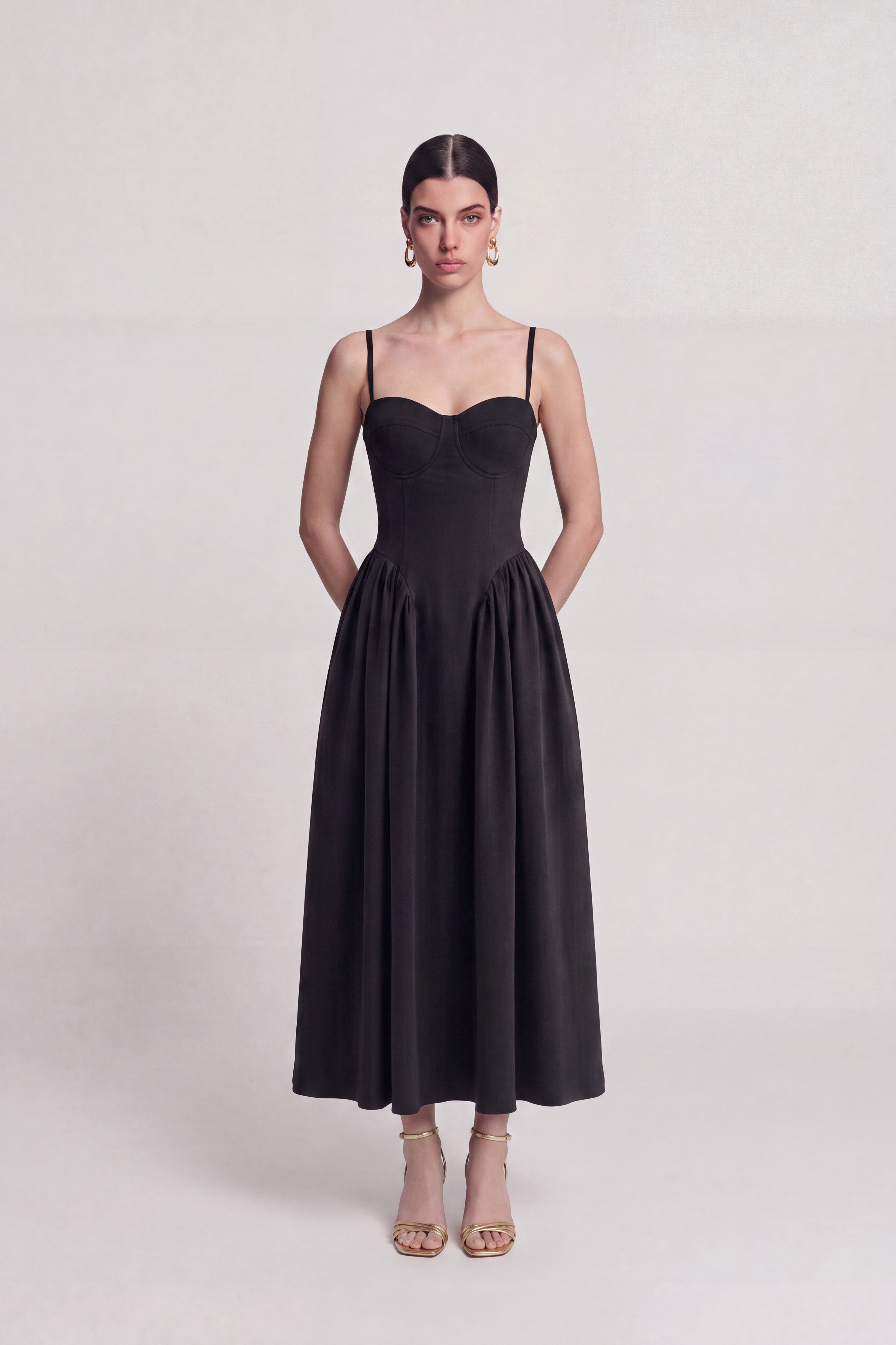 Askılı Gloplu Uzun Bridged Elbise Siyah