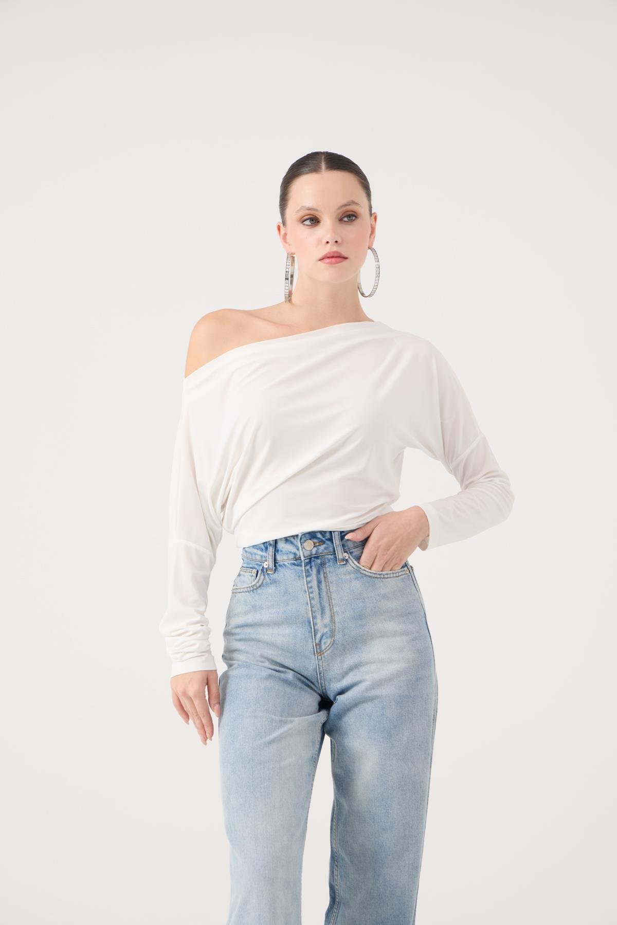 Asimetrik Yaka Talia Bluz Beyaz