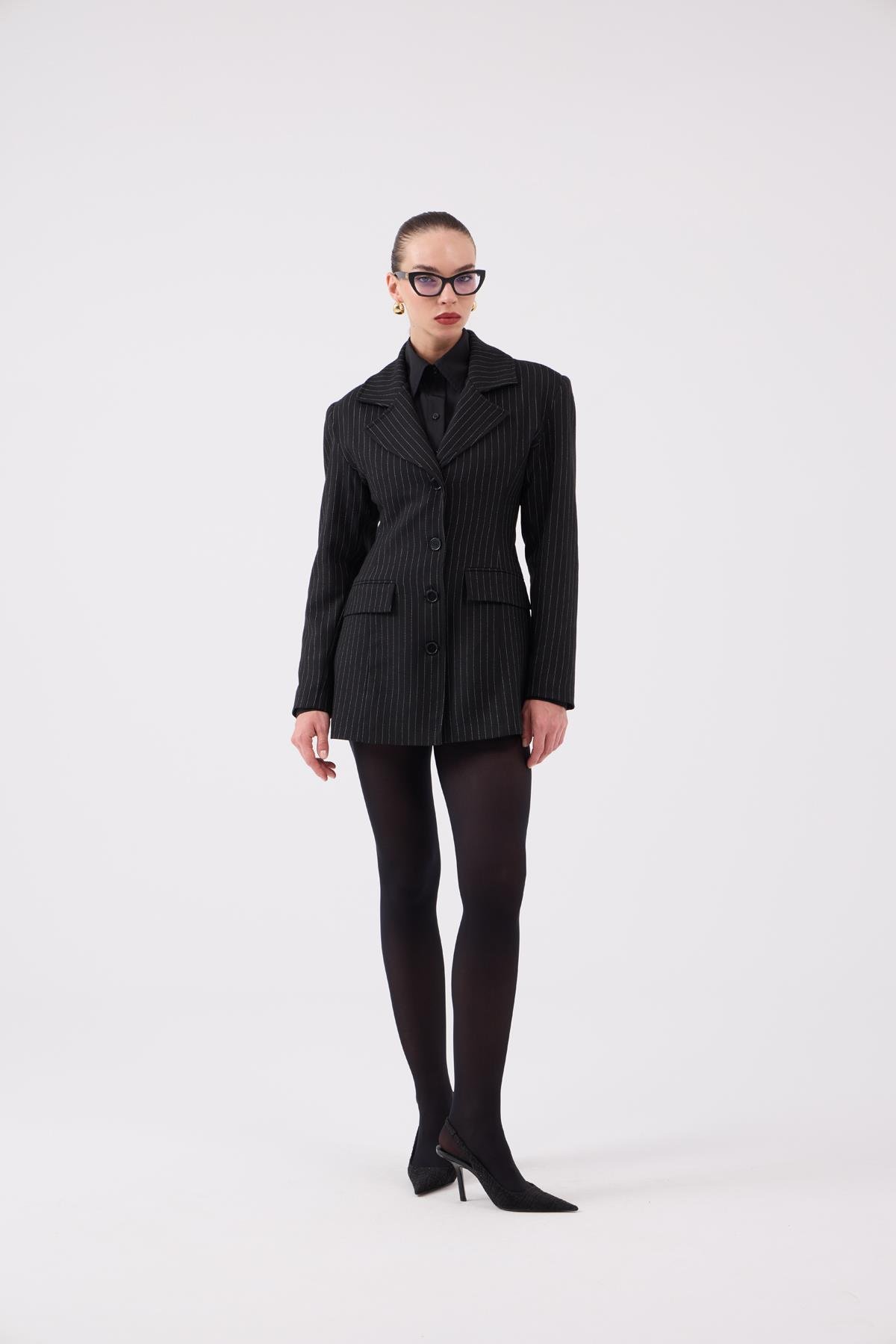 Belden Oturmalı Çizgili Fit Kesim Karen Blazer Ceket Siyah